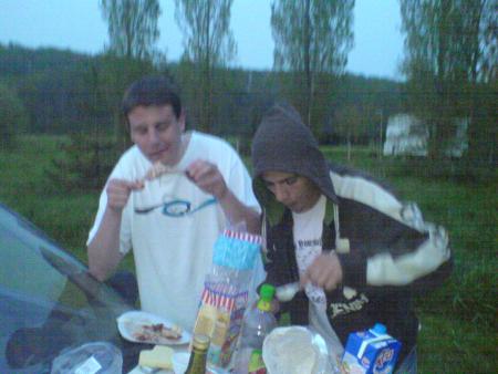 qd on a faim...