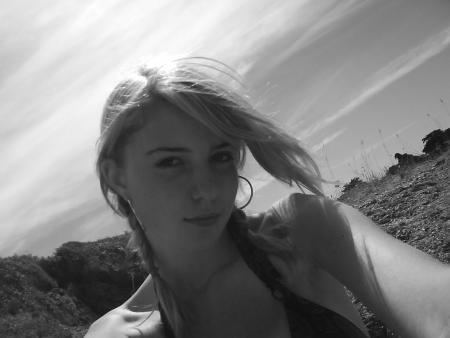 uah la bombasse blonde