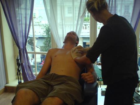 petit piercing au passage!!
